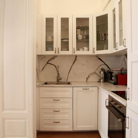 Apartamento Heart In The Old Town Bratislava Exterior foto