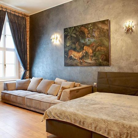 Apartamento Heart In The Old Town Bratislava Exterior foto